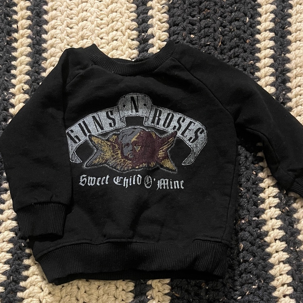 Guns N' Roses "Sweet Child O' Mine" Black Band Sweatshirt